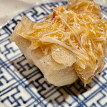 鮨 心白 - 太刀魚の蕎麦粉揚げ毛蟹餡掛け　これものどぐろに負けず劣らず美味しいです