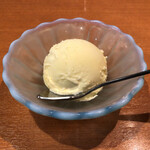 もっちゃん家 - バニラアイス