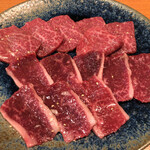 もっちゃん家 - マルシン（北海道産黒毛A5） + ブリスケ（阿波牛A5）（アップ）