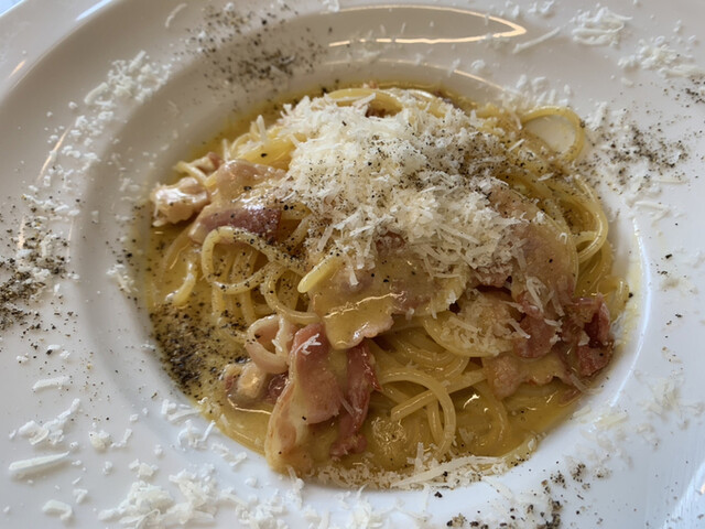 カルボナーラorボロネーゼ】大人の本格カルボナーラ♪＠谷町六丁目』by