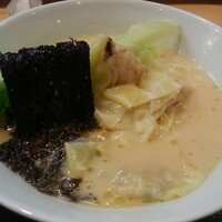 中国意境菜 白燕 - 魚介スープのワンタン麺(ワンタン麺ランチ)