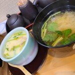 四季旬鮮 華美 - 釜飯の茶碗蒸しと味噌汁