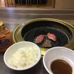 精肉店直営 近江牛直売所 - 近江牛カルビ