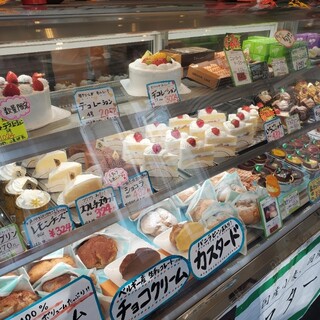 パティスリー アンシャンテ_0