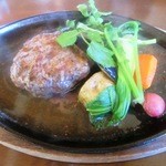 ターシャ - 和牛100％暖炉焼きハンバーグステーキ￥２２００の「メイン」