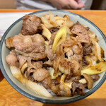 尾形 - 馬焼丼アップ