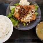 からやま - 油淋鶏定食 740円