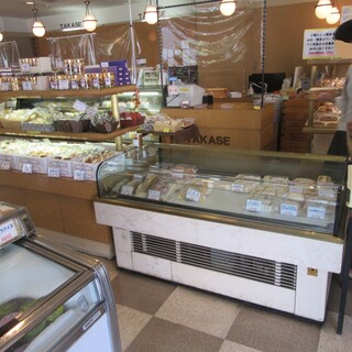 タカセ パン・洋菓子コーナー_2