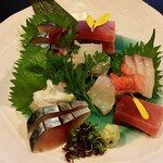 兎月 - ドリンク写真:お刺身盛り合わせ