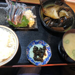 鈴女 - さんま刺とかんぱちカマ煮定食