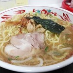 漢珍亭 - ラーメン　ホリゾンタルアングル