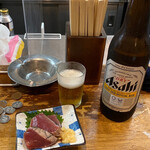 立飲み たきおか - ビール(大瓶)＋カツオ