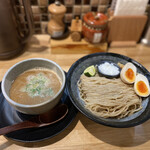 麺匠 たか松 - つけ麺/鶏魚介（870円）+煮卵（100円）