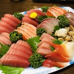 釜市魚店 - 盛り合わせ3,300円
