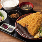 [Limited quantity] Extra large fried horse mackerel set meal