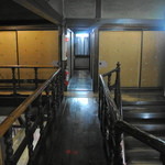 新むつ旅館 - 渡り廊下