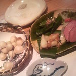 手打ち蕎麦処 火群 - ぎんなんに前菜盛り合わせ