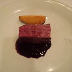 ウン・パッソ - 蝦夷鹿のもも肉のロースト