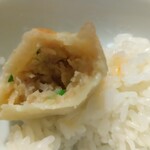 中華料理 鳳凰 - もひとつどうだー！オンザシロメシ！