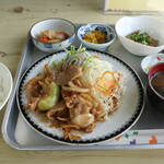 ときわや食堂 - 焼肉定食　ご飯が乗りきっていません