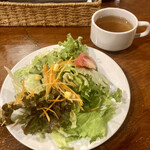 東京カフェレストラン フレスカ - セットのサラダとスープ
