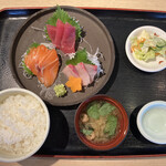 Otomisan - 刺身３点盛り定食　１１００円　(2021/09)