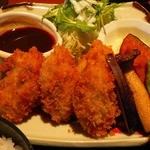 食い処あだち - カキフライ拡大