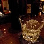 オールドコース - (๑･`◡´･๑)✧オクトモア5_169／度数：59.5％／スコットランド産／グラスも美しいフォルム♫