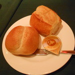 キャフェ＆ヴァン シェ松尾 - 12/11/04　パンがホカホカで・・・