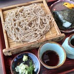 和食処　田舎家 - もりそばとおにぎり（鮭）