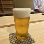 すし処 睦月 - 〆ビールは大将と乾杯
