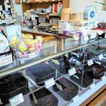 貝増商店 - 量り売りもあります。