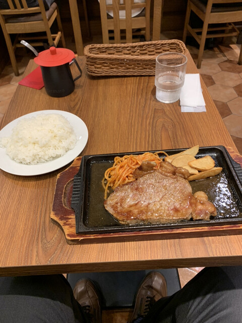 ビフテキ家あづま - 新宿三丁目/洋食/ネット予約可 食べログ