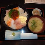 ぶら坊 - 本日の海鮮ちらし丼セット