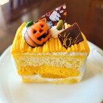 フランス菓子16区 - かぼちゃのショートケーキ。