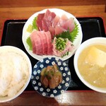 Tanaka Suisan - 刺身定食(華)、ご飯大盛り、とん汁変更