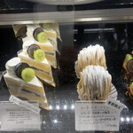 patisserie Inimitable - モンブランもそそられたけど季節のショートケーキにしました