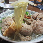 Warung Berkah Jaya - Baskoはインドネシアの屋台麺