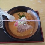 Maru Yoshi - 味噌ラーメン650円　丼の直径21cm