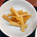 中国料理 峨嵋山 - 大根を切ってから漬け込んでいるそうです