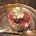 源泉の宿 ちすじ旅館 - 苺のムース