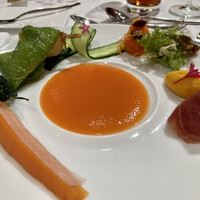 ラ・ロシェル 山王 - エッセンシャル 「季節野菜の彩り｣
                    
                    〈ラルド〉 〈エディブルフラワー〉〈38℃のソース〉