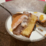 エクアトゥール - カラメルのサクサク感と甘み、層にすることで見事な食感をも計算され尽くされたスイーツ。