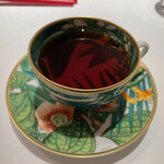 エクアトゥール - 食後の紅茶