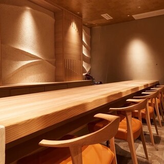 ゆったりとしたカウンター