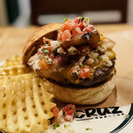 CRUZ BURGERS & CRAFT BEERS - 