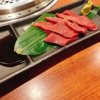 やきにくのバクロ 博多店 - ハツ刺し