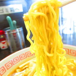 ラーメン ふくや - 醤油ラーメン５００円（税込）の麺のアップ【２０２１年１０月】