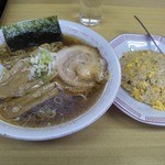 ラーメン 福助 - 「半チャンラーメン」は一押しの定番メニュー