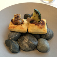 ベージュ アラン・デュカス 東京 - 